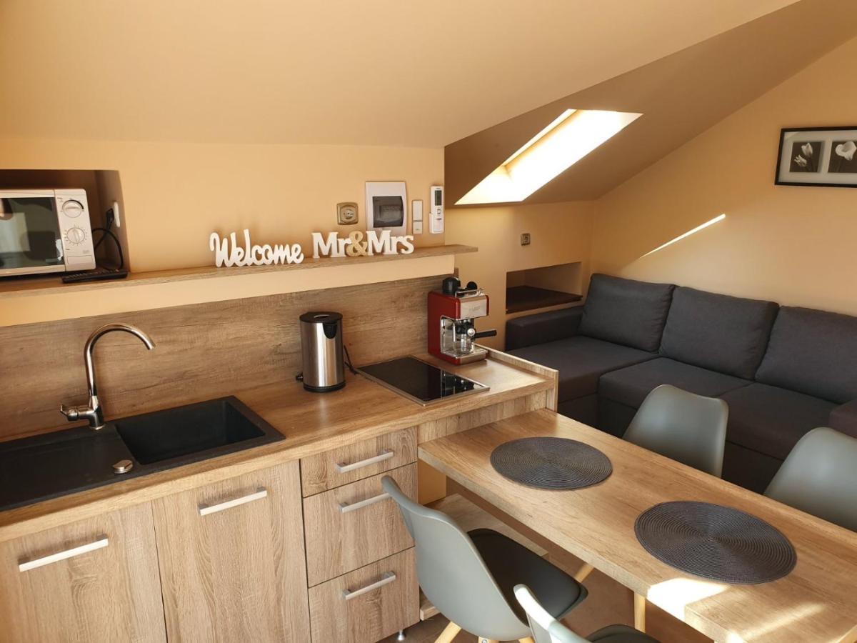 Happy Sun Medences Apartman Siofok Bagian luar foto