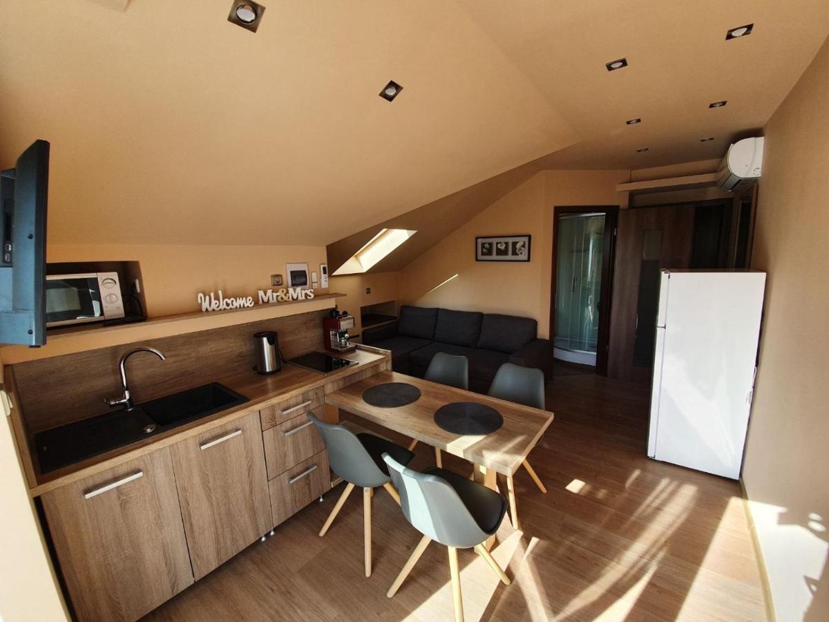Happy Sun Medences Apartman Siofok Bagian luar foto
