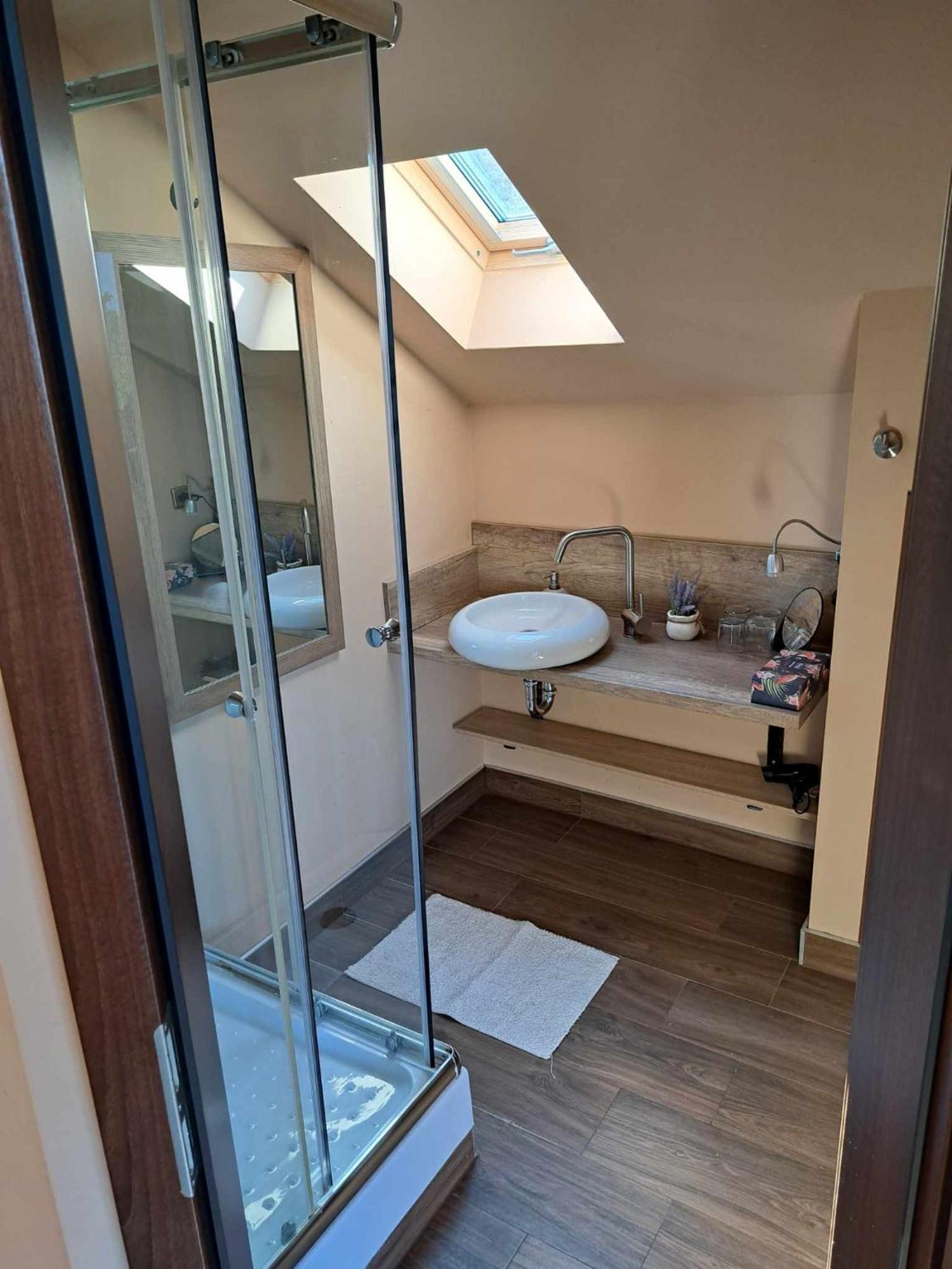 Happy Sun Medences Apartman Siofok Bagian luar foto