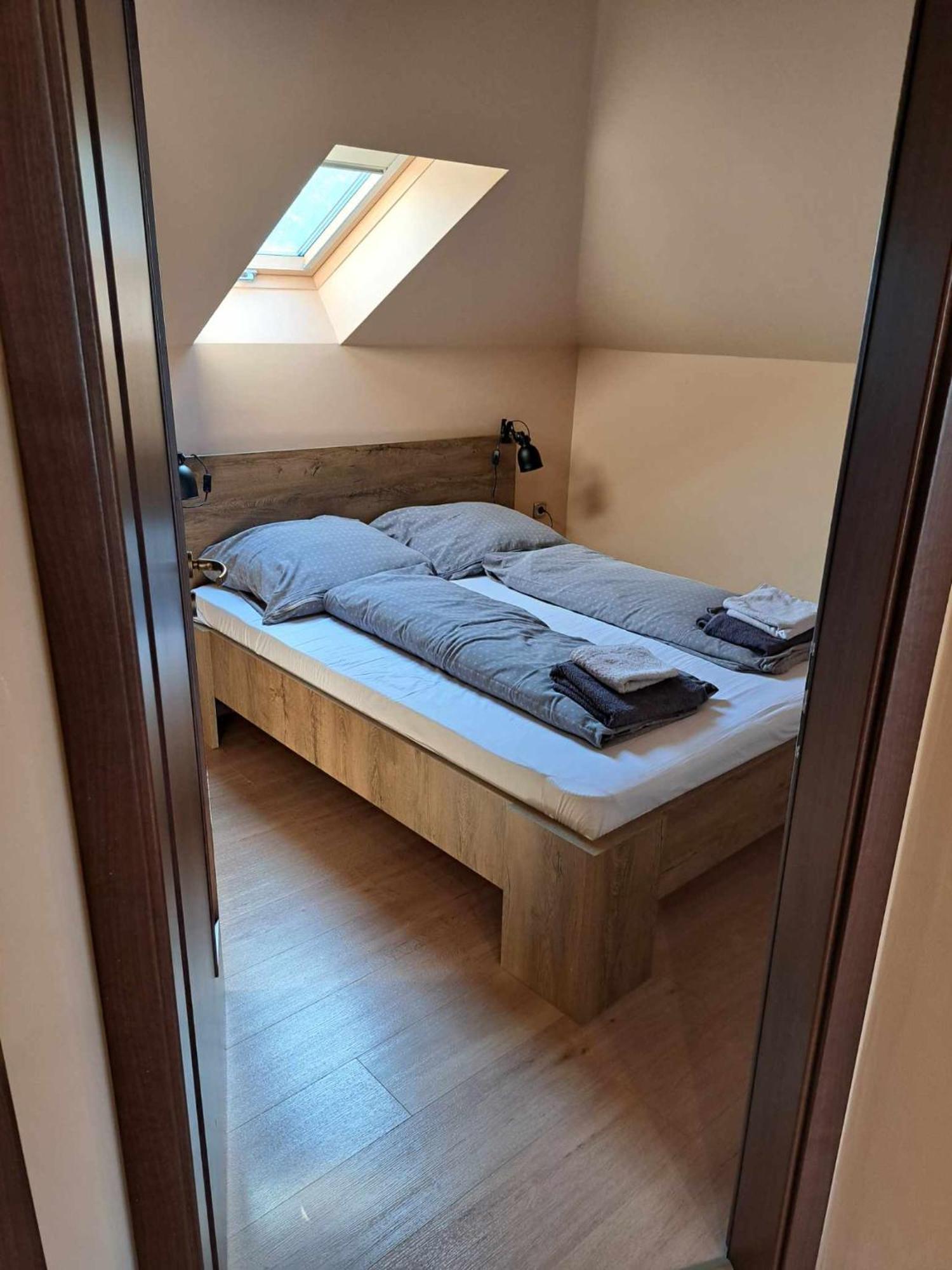Happy Sun Medences Apartman Siofok Bagian luar foto