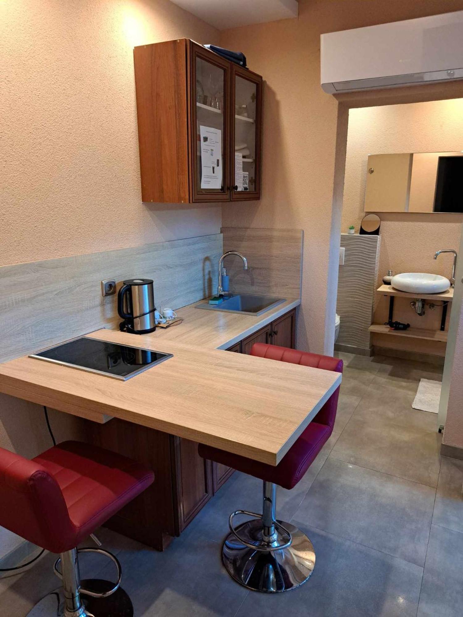 Happy Sun Medences Apartman Siofok Bagian luar foto