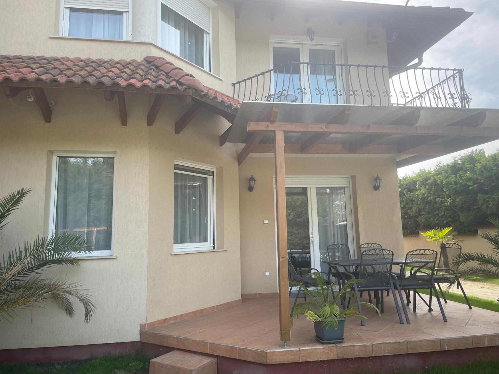 Happy Sun Medences Apartman Siofok Bagian luar foto