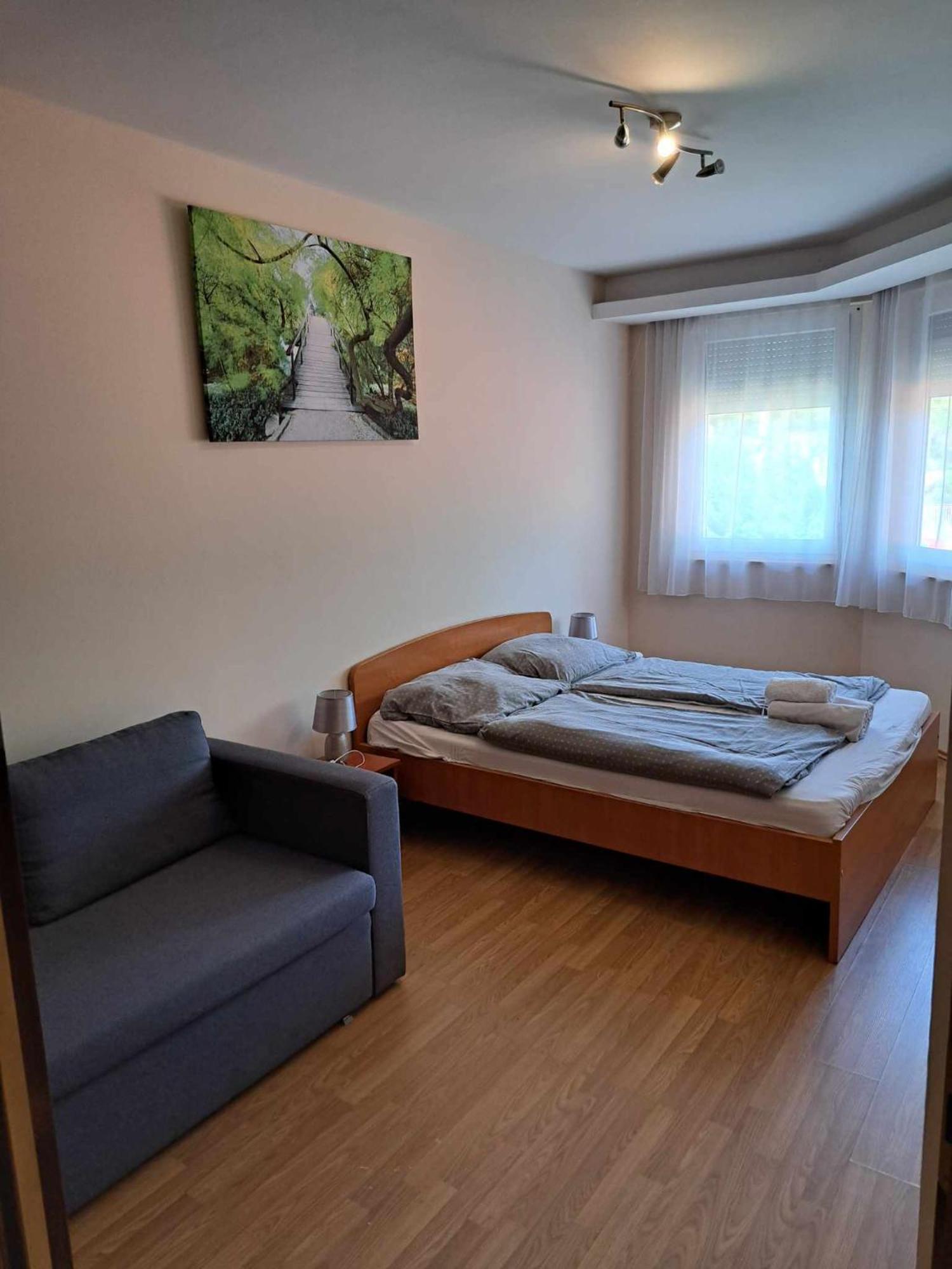Happy Sun Medences Apartman Siofok Bagian luar foto