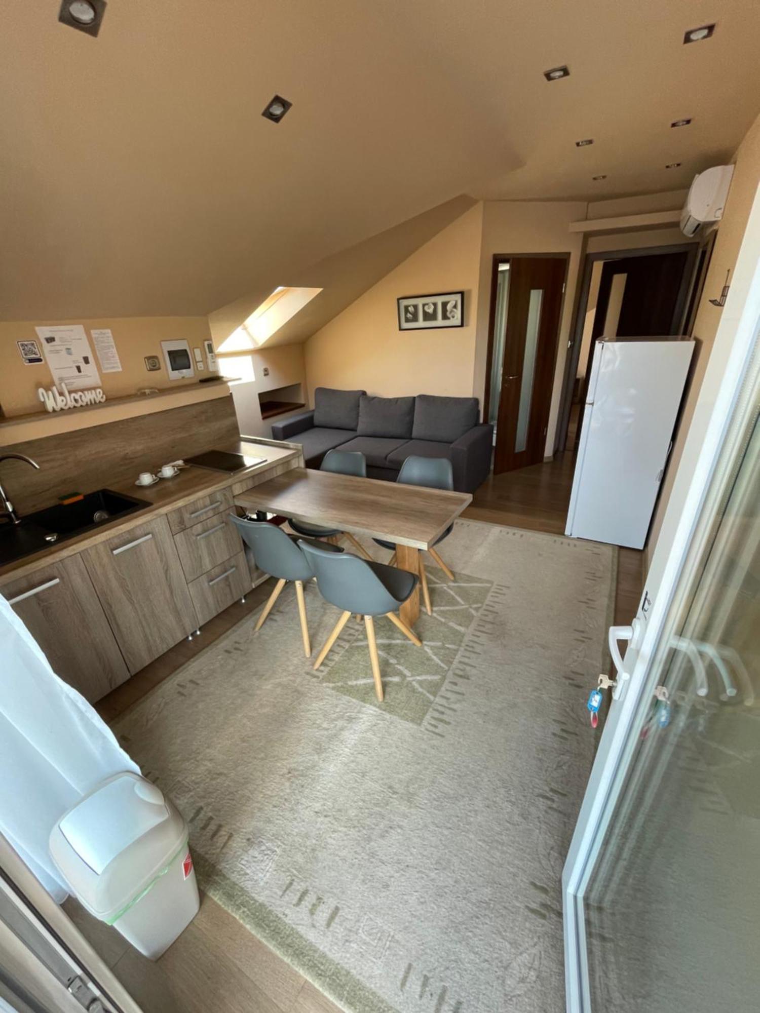 Happy Sun Medences Apartman Siofok Bagian luar foto