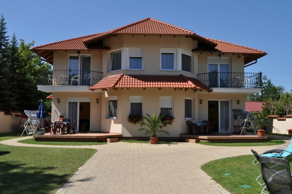 Happy Sun Medences Apartman Siofok Bagian luar foto